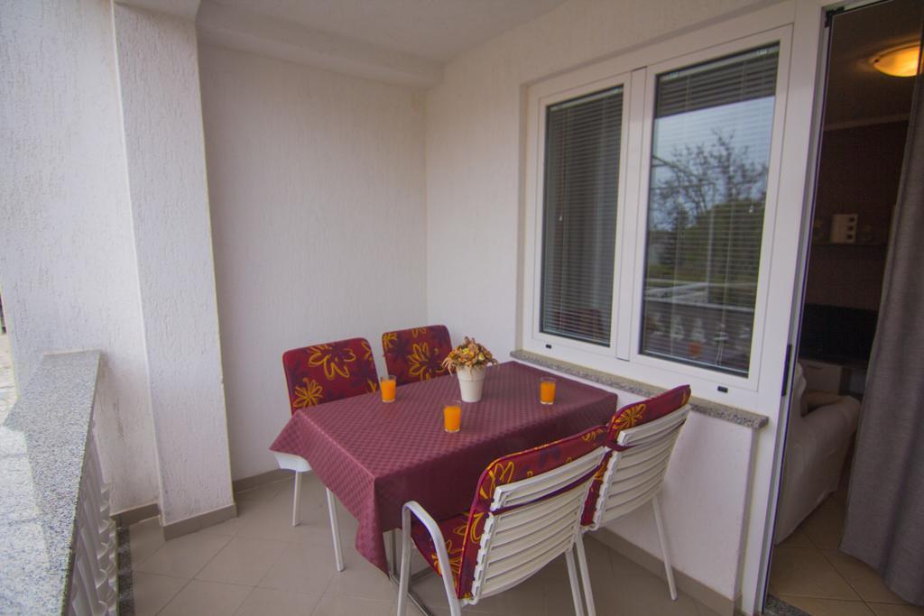 Apartments Dario Krk Town Dış mekan fotoğraf